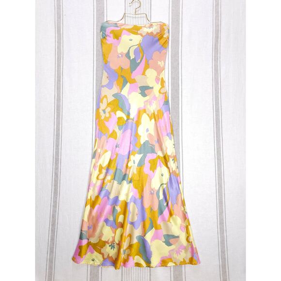 ASTR Dress  Annabeth Sz Med Wedding Guest Butter Yellow Floral Sleeveless Maxi - Picture 2 of 12
